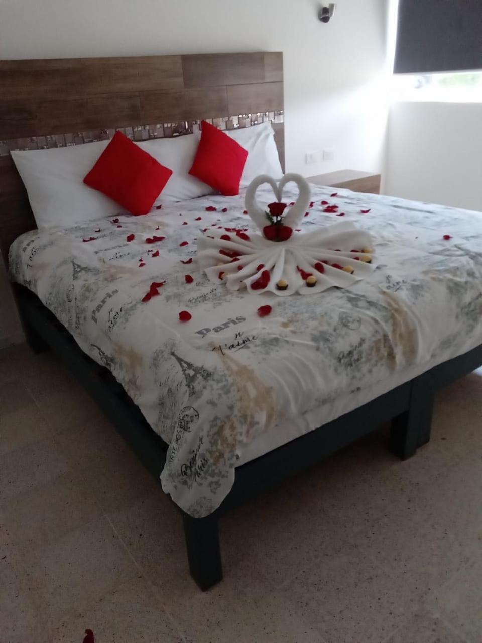 Hotel Los Leones Palenque Bagian luar foto